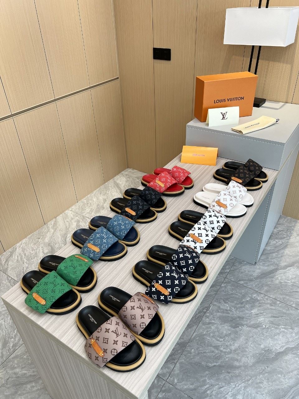 Louis Vuitton Slippers